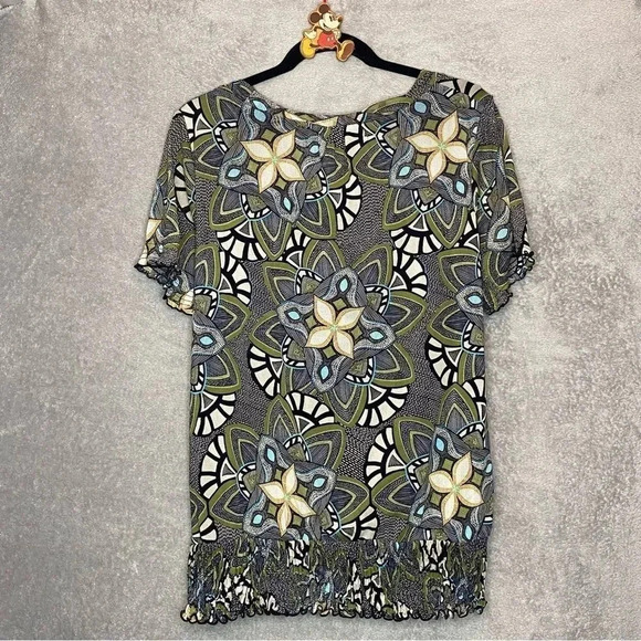 Croft & Barrow 1X Top Shirt Black Floral Scalloped Round Neck Short Sleeve P16 - Picture 4 of 7